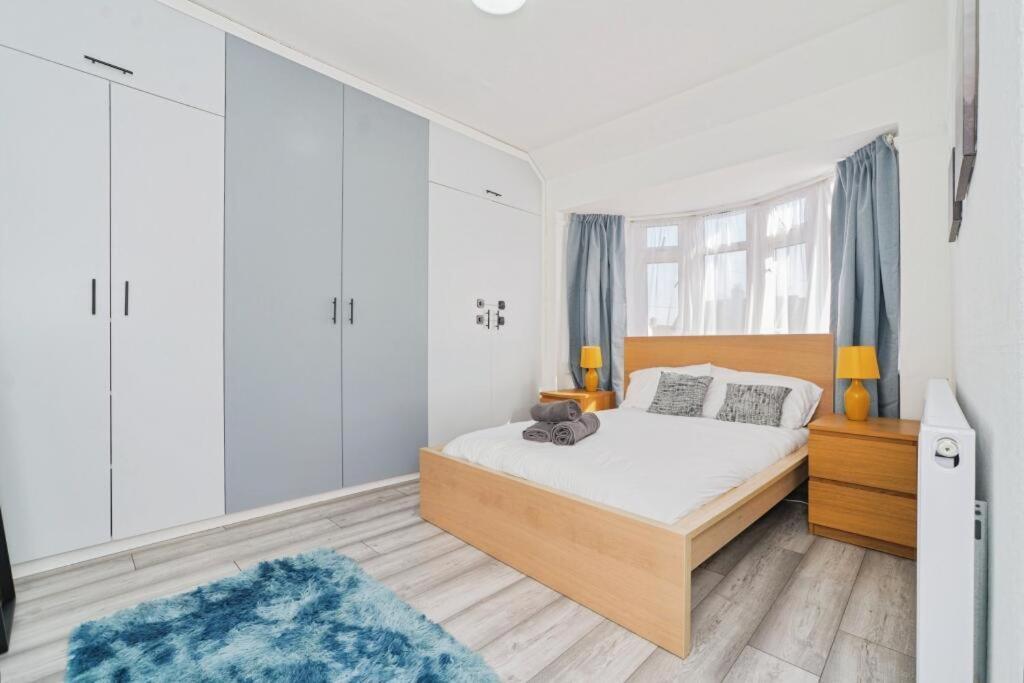 Eejs Stylish 3 Bedroom House - Greenwich Holiday home London